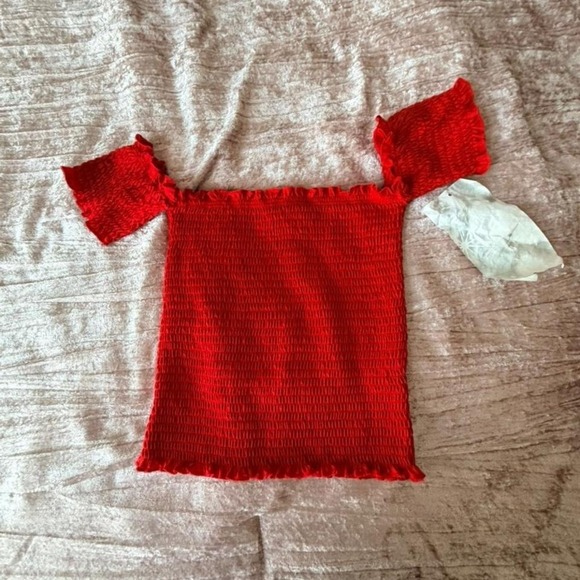 Almost Famous Red Smocked Off Shoulder Crop Top XS Ruffled Sleeve - Picture 2 of 5